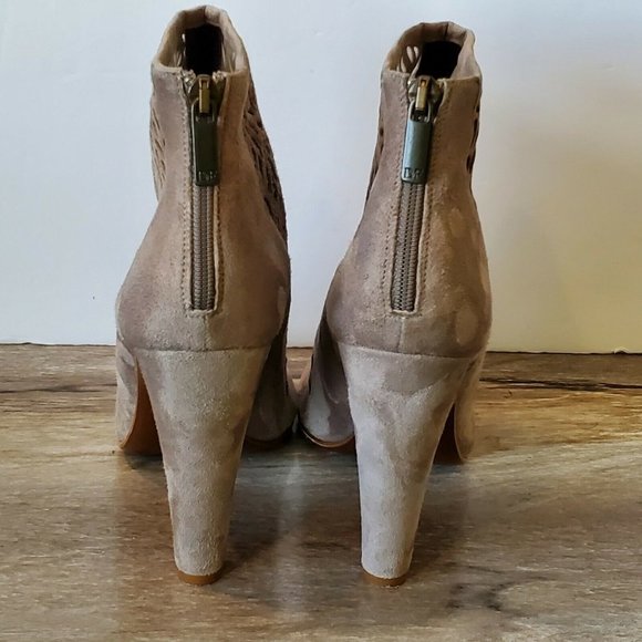 DVF Suede Peep Toe Heels 4"Taupe - Picture 5 of 12